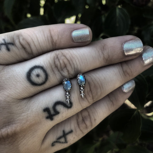 Spectrophobia: Sterling Silver and Rainbow Moonstone Filigree Stud Earrings