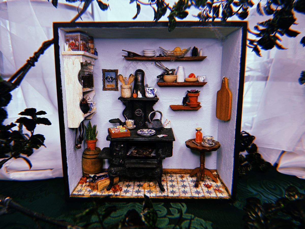 Kitchen Miniature (Depression)