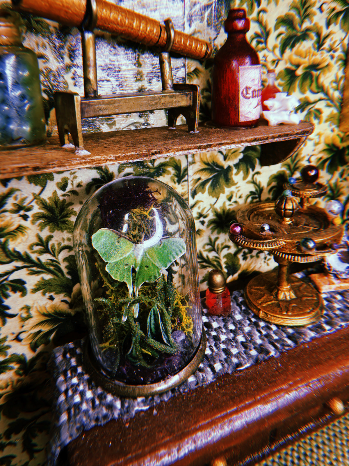Library Miniature (Bargaining)