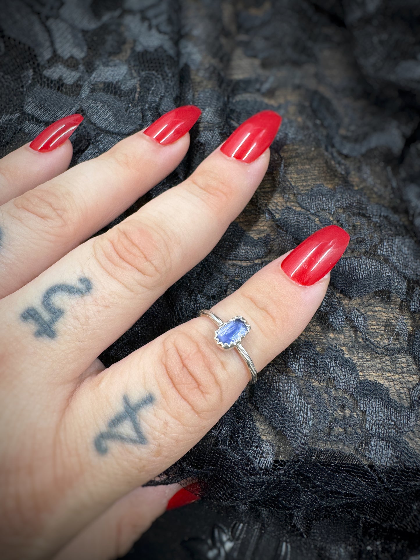 Sterling Silver Rose Cut Lavender Iolite Ring (size 6)