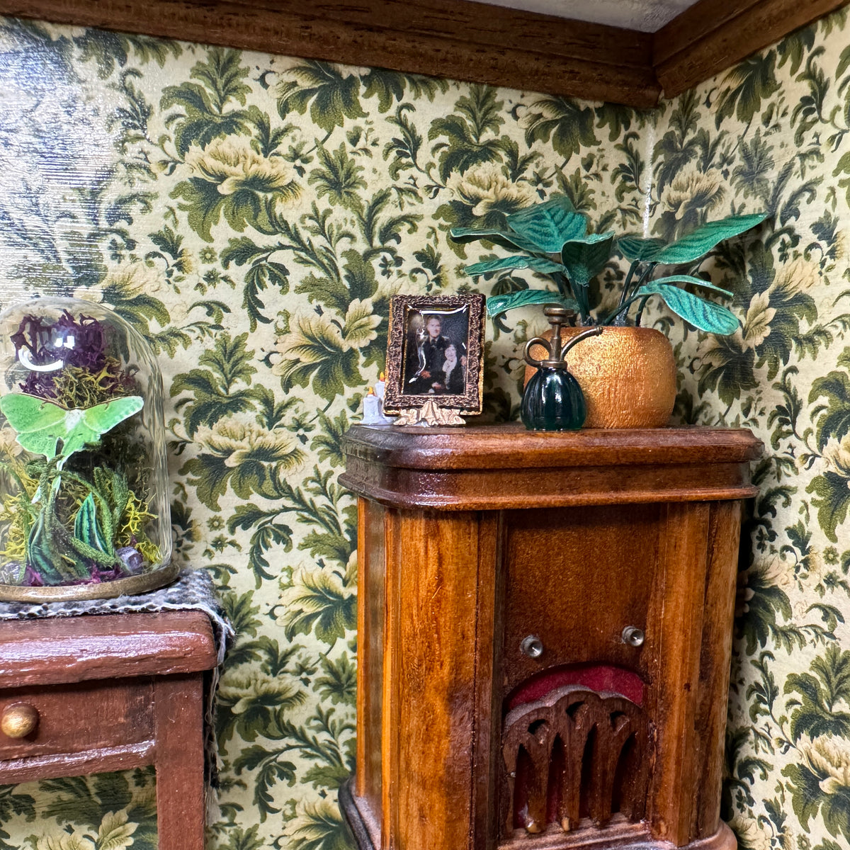 Library Miniature (Bargaining)