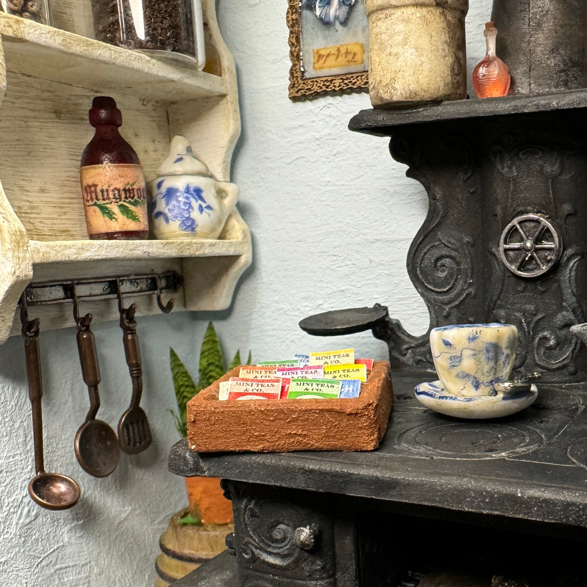 Kitchen Miniature (Depression)